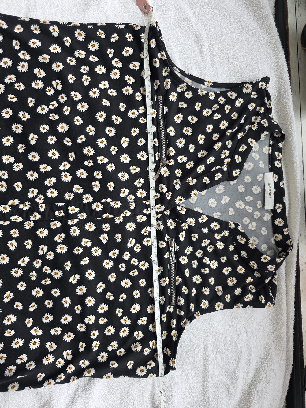 Mandee Daisy Floral Zip Pocket Sleeveless Blouse Size M Casual Business Office - Picture 7 of 9